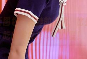爱丝最新图包：美妙的邂逅，比丢掉你爱吃的零食更令人心慌！