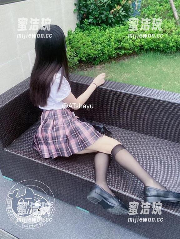 黑丝热潮！看看AT鲨图库里的潜伏者