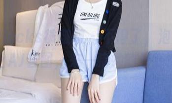 BoBoSocks袜啵啵 – 不得了，泡芙又送上AJ套图，来一睹她的分享。