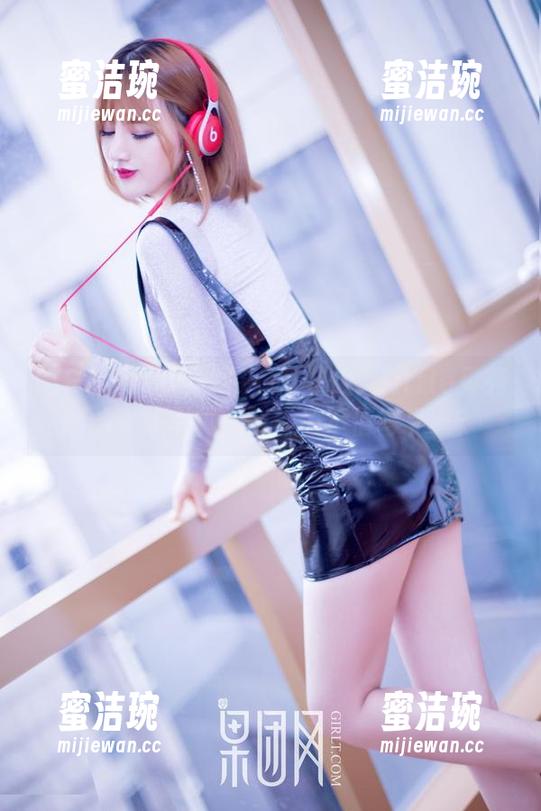 GIRLT果团网-little贝壳喵 GIRLT果团网 - 资源争夺战:little贝壳喵的女仆写真集到底值不值得下载?
