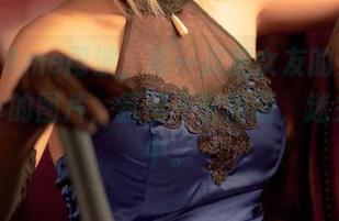 HaneAme雨波，再一次把女友的灵感化为具体的图片，氛围不言而喻，迷失在其中。