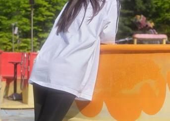 Jang Joo(장주)的婚纱全集，下载之后请记得检查每一部分，像是有啥奇怪的彩蛋啥的！