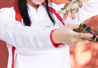 MiiTao蜜桃社 – 小草莓Berry的写真，户外的景致都为她减了三分。