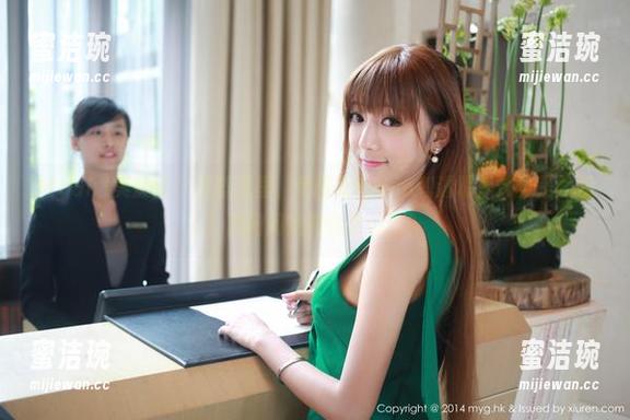 MyGirl美媛馆-伊雨蔓Fiona MyGirl美媛馆 - 这壁纸里,伊雨蔓Fiona和透明模式真是绝配!想问问她如何做到的?