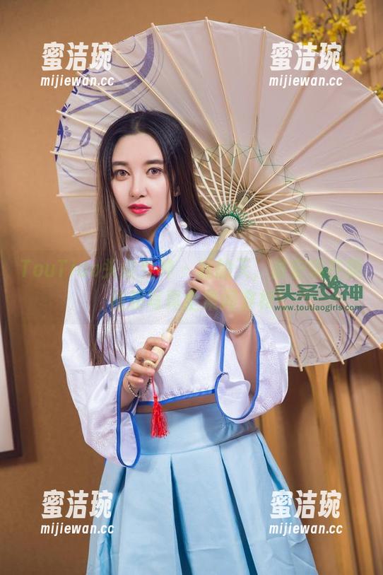 TouTiao头条女神-童安琪 TouTiao头条女神 - 我的天,童安琪在旗袍和写真全集间穿梭