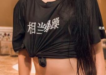 TouTiao头条女神 – 郭婉婷黑白：一场没穿衣服的图包大会