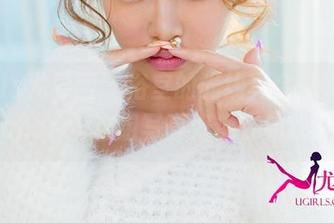 UGirls尤果网 – 浴室的光线真会挑人，刘嘉琦cherry这组写真好像在和我说话。