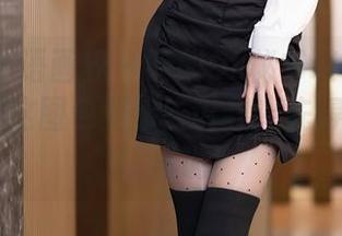 XIAOYU语画界 – 啥叫OL秘书装？允儿Claire用这图包更新告诉我：先得会摆POSE再说！