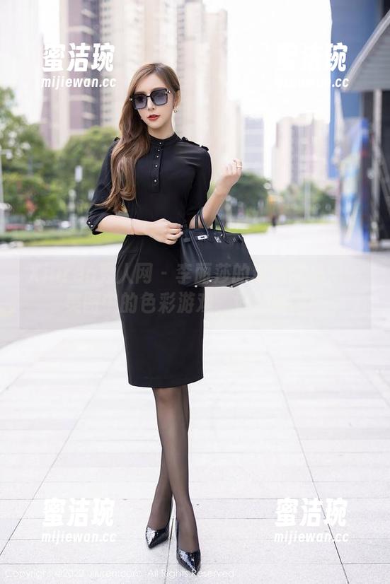 Xiuren秀人网 - 李丽莎的粉色宝典——美图中的色彩游戏，好舒服啊！