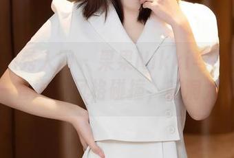 Xiuren秀人网 – 果果Nikki与兔女郎——一套图的风格碰撞，脑洞大开！
