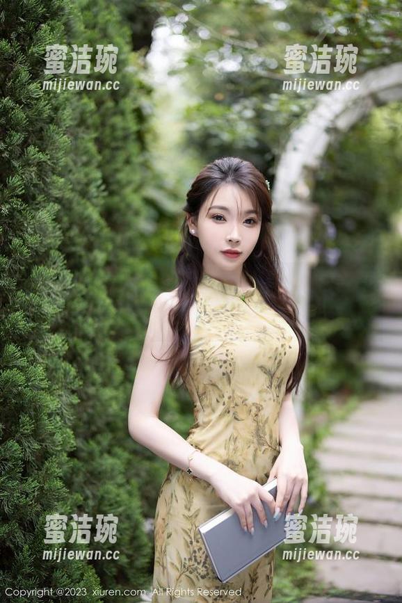 Xiuren秀人网 - 哇，免费给的萌白酱牛仔裤图片，穿上去就会有魔法吗？