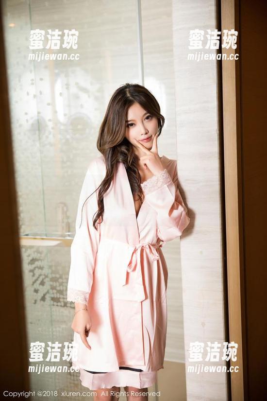 Xiuren秀人网-邹晶晶女王 Xiuren秀人网 - 齐领校服+邹晶晶女王,想踩回校园的节拍吗?