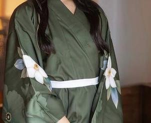 Xiuren秀人网 – 风景尤美的女仆，定制的衣服和图片，真的是意想不到的“服务”。