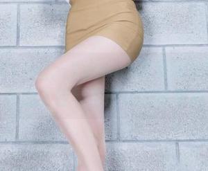 beautyleg – Yvonne高清油亮图片，在线上轻易撩拨我的好奇心