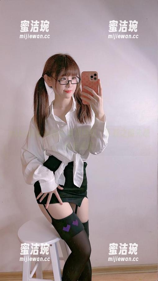 miko酱ww miko酱ww的比基尼图包,下载之前先想好后果哦