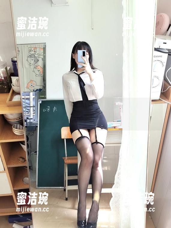 九言 电竞兔女郎,九言的摄影精选—兔耳朵和游戏控的完美结合