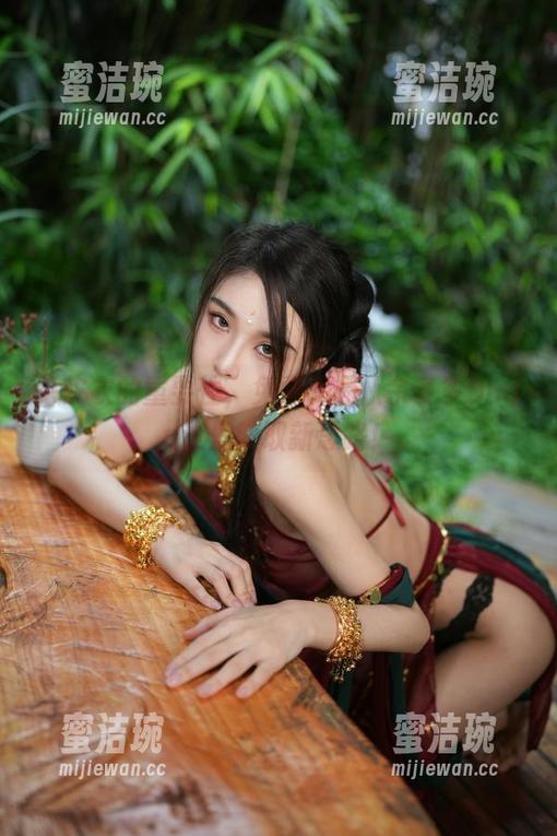 余多多Dudu 论皮衣的重要性,免费资源从余多多Dudu这里获取新思路!