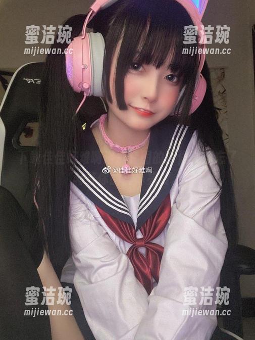 佳佳好难啊 下载佳佳好难啊浴室套图的时候,别忘了调整你的屏幕亮度。