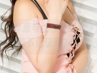 克拉女神 – 骨感与优雅交织，静宜的写真你不想留下记录吗？下载吧。