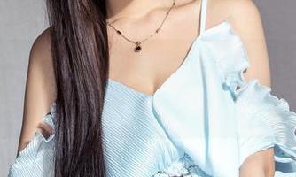克拉女神 – 颖儿摇晃着水手服，最新图集让人想到了海面上的涟漪。