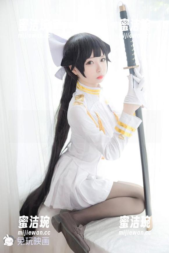 兔玩映画 最新写真来到:兔玩映画的体操服与短袜组合,让你简直无法直视。