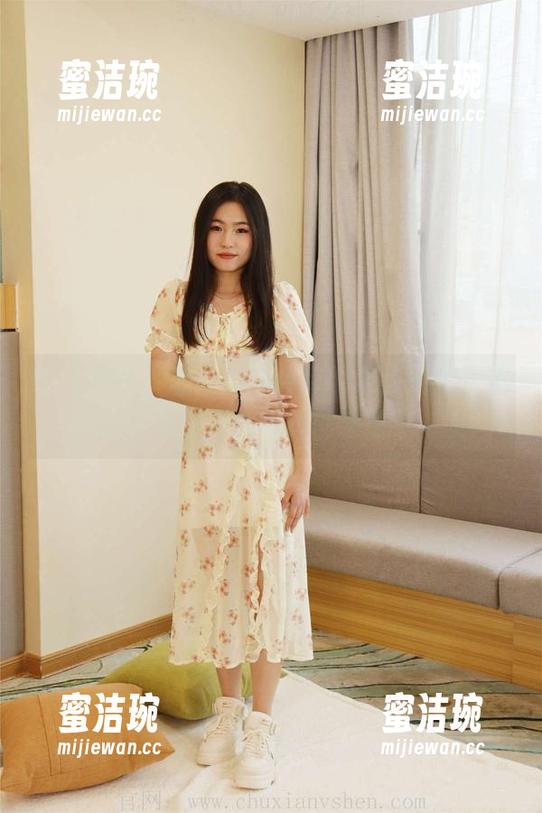 初夏女神-点点 初夏女神 - 随便翻翻点点的婚纱图库,发现了一些有趣的调整