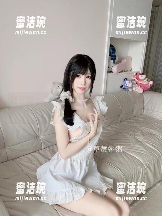 十万口草莓粥粥 微密圈 - “十万口草莓粥粥”浓情内衣,图库中的作品如同隐秘的小秘密。