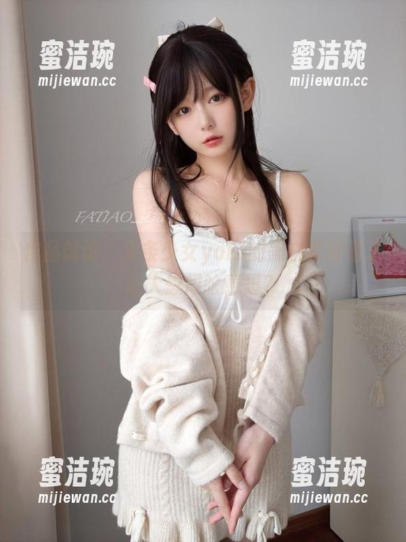 发条少女yoki 作品讨论:发条少女yoki的黑白套图看了让人想问啥意思?