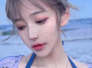 图片分享：啾小妍，那一抹白裙能让你窥见春天