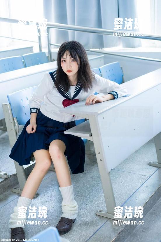 这身棕色女仆装到底有多撩？喵糖映画图集，下载去追寻吧！