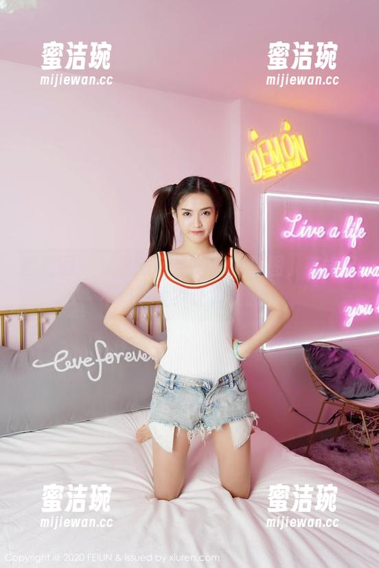 嗲囡囡-施忆佳KITTY 嗲囡囡 - 分享施忆佳KITTY原图,花嫁配不配这妆?让人疑惑!