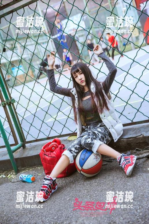 头条女神 - 李由美和她的毛衣，写真图册，像极了一场温柔的邂逅