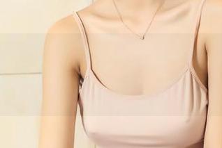 头条女神 – 蔡楠的礼服合集，照片里就像在说：“别走，我还有好多！”