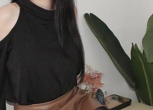 小众视觉 – 艾迪的短裙写真，随手一拍就能当壁纸的明星！