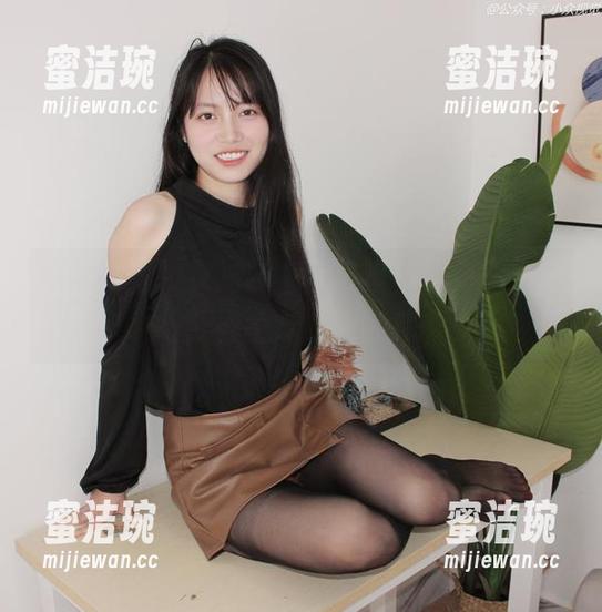 小众视觉-艾迪 小众视觉 - 艾迪的短裙写真,随手一拍就能当壁纸的明星!