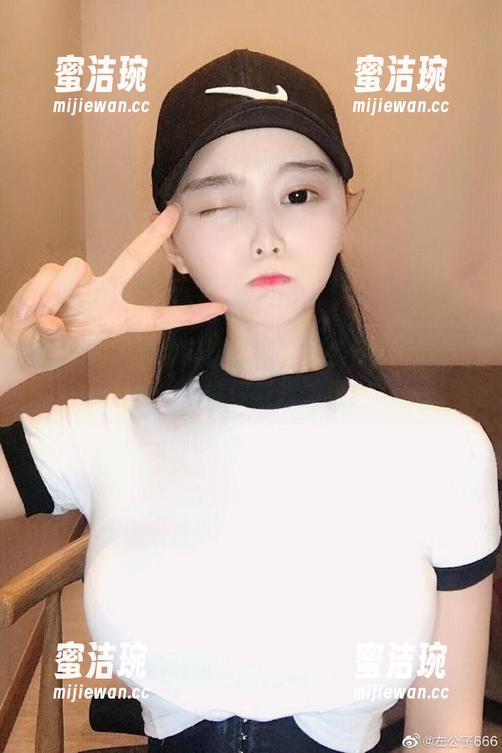 微密圈 - 高清御姐已到，左公子666默默在一旁催促你换壁纸！
