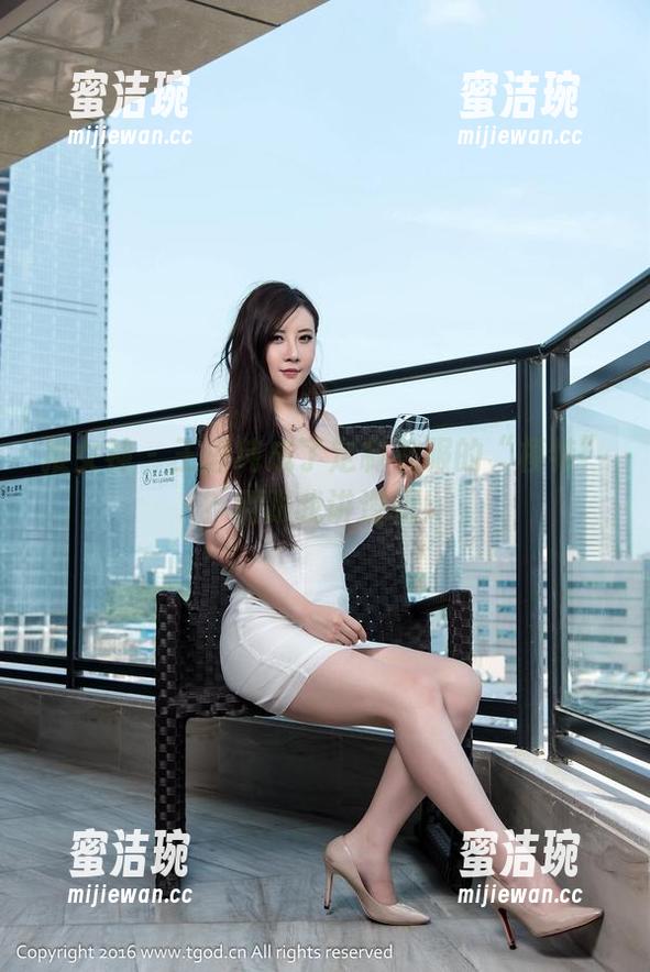 推女神-王语纯 推女神 - 王语纯成了定制礼服的“模特”?别跟我讲逻辑!