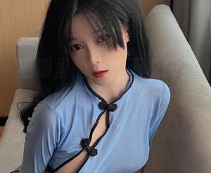 微密圈 – 图册里的无欲无求的推土君空姐，真想问问她下班后干嘛；