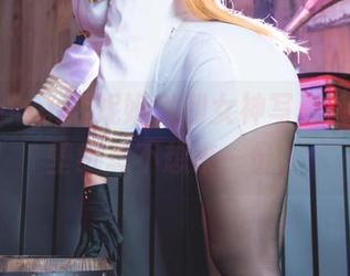 柘烟Zuken的妮姬胜利女神写真，超赞的壁纸想不想来一份？