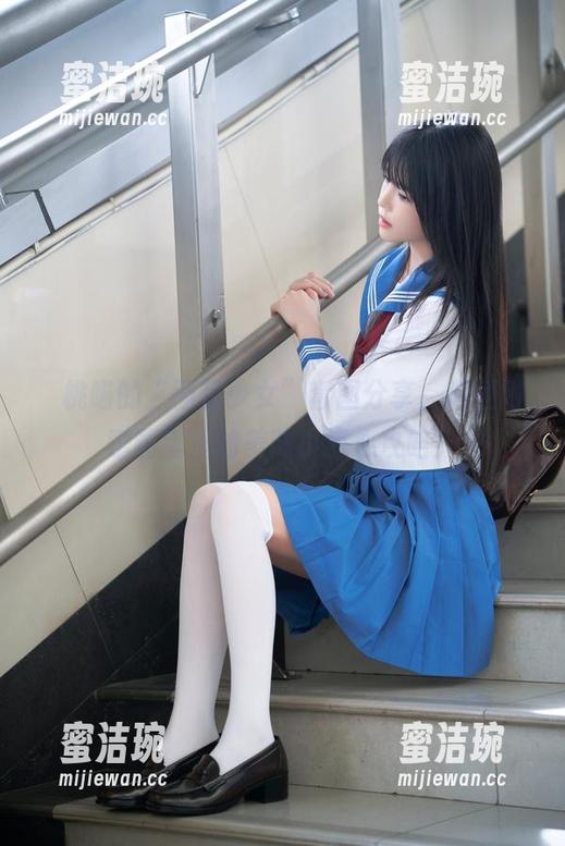 桜桃喵 桜桃喵的“画室少女”套图分享,顺便附赠画室里的美味小点心攻略!