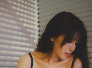 樱晚gigi那本摄影高清集《火凤》，似乎要烧到你的小心脏！