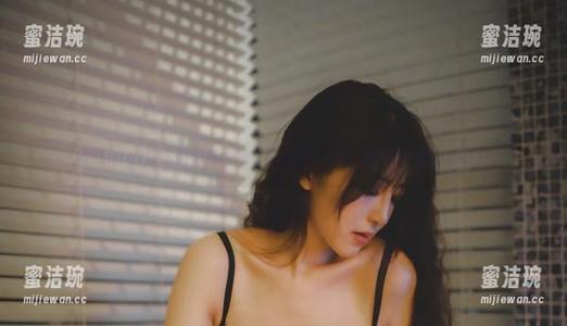 樱晚gigi那本摄影高清集《火凤》，似乎要烧到你的小心脏！