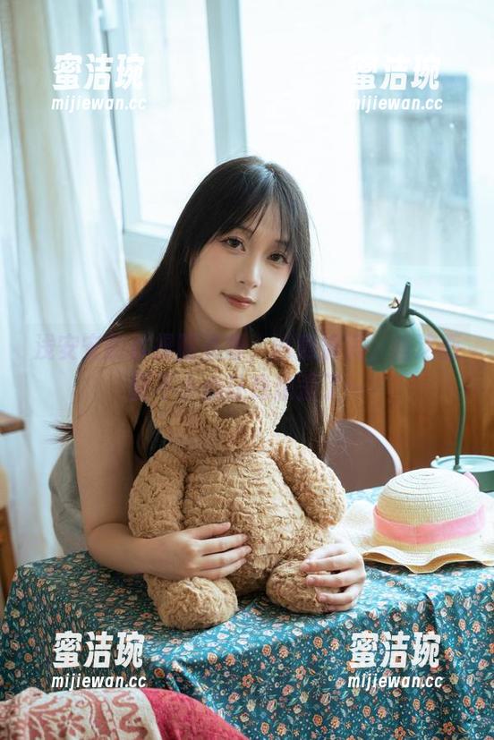 浅安安 浅安安的体操服资源,诚意满满,但这画面不小心让我想歪了…