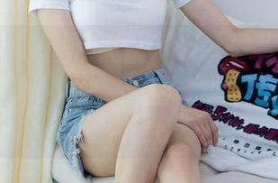 物恋传媒 – “刚刚发现elise的私拍，温柔得那叫一个舒服，有人跟风吗？”想看她的各种姿态！