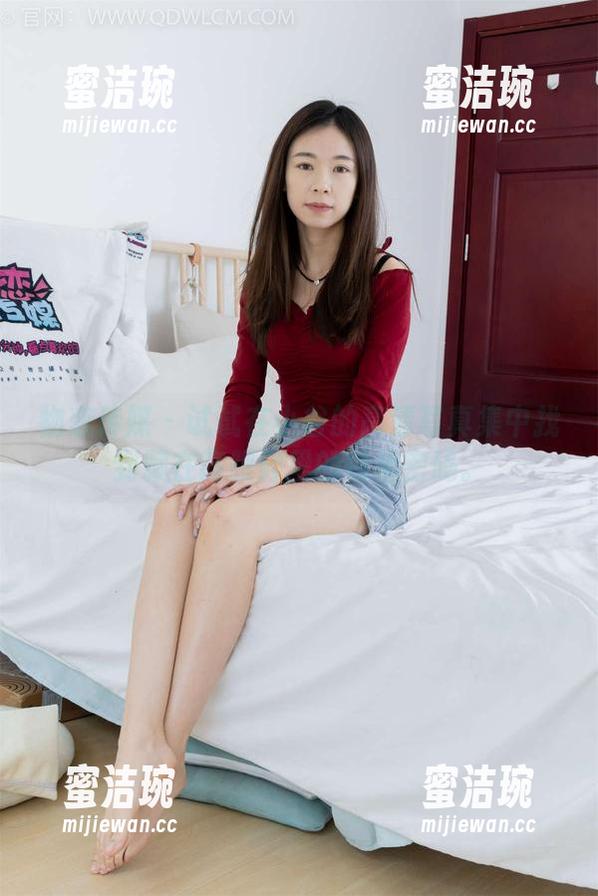 物恋传媒 - 试试在小谷的高清写真集中找到藏在高跟鞋里的情绪密码。