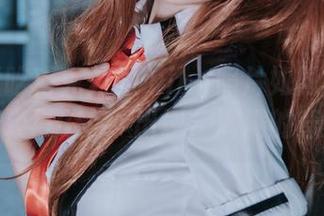 白莉爱吃巧克力的miku照片如同千纸鹤，轻轻flutter出现，满满的奇幻！