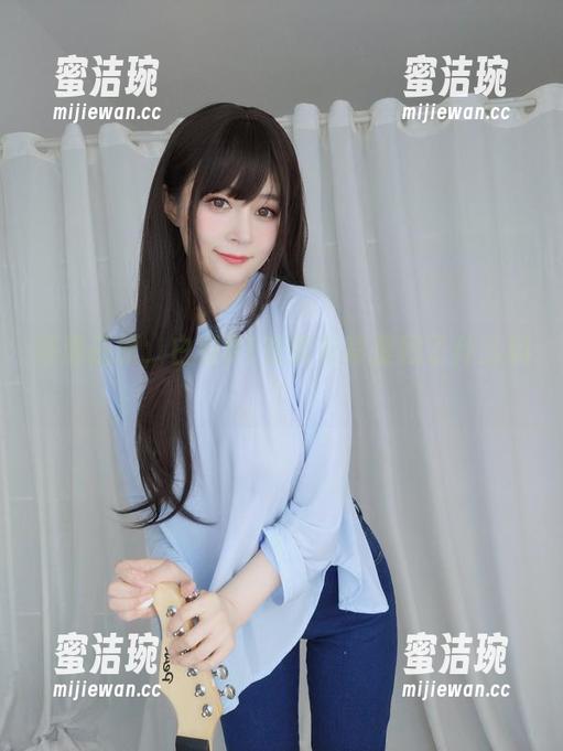 白银81 高清还原,白银81在连衣裙里藏了什么料?
