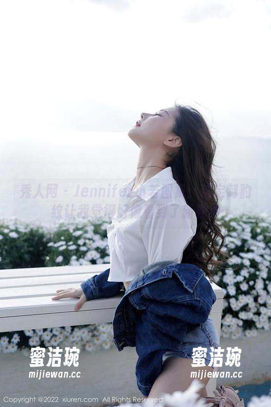 秀人网 - Jennifer小若图集：这定制豹纹让我觉得好像看到了新物种