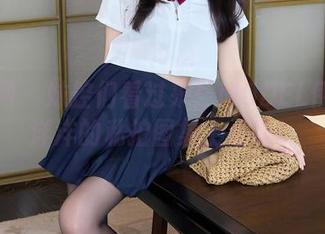 秀人网 – 妹控们看过来！MODEL伊若懒洋洋的私拍图集上线啦！