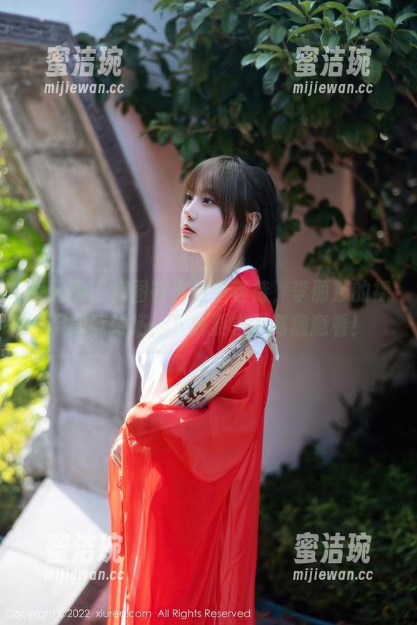 秀人网-李丽莎 秀人网 - 套图在夹缝中等待,李丽莎的裸足肆意张扬,下载要求不高随意看!